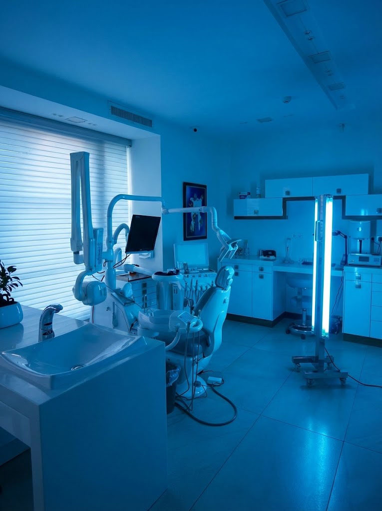 Modern Dental Clinic Sterile